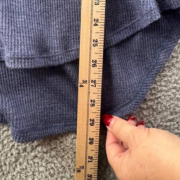 Ten Sixty Sherman High Low  Ribbed Long Sleeve Henley Top Size Medium Blue - Picture 8 of 9